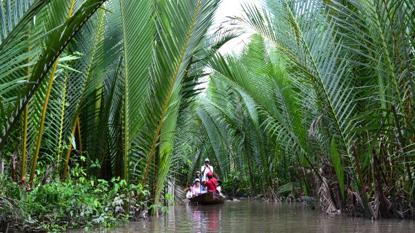 pueblo-flotante-en-delta-de-mekong